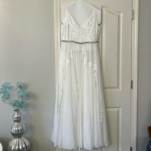 BHLDN Bonaire Gown Ivory Size 12 
Includes Brides & Hairpins Calista Sash